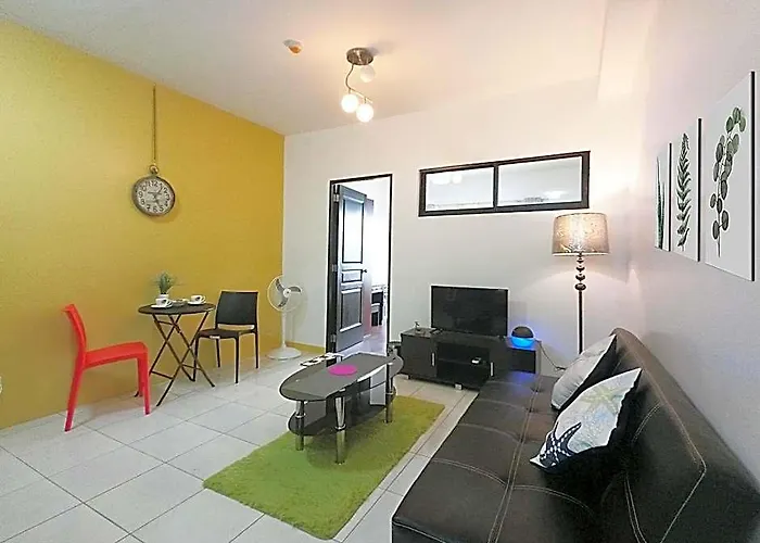 فندق Malate Bayview Mansion Sea View 1 Bedroom مانيلا